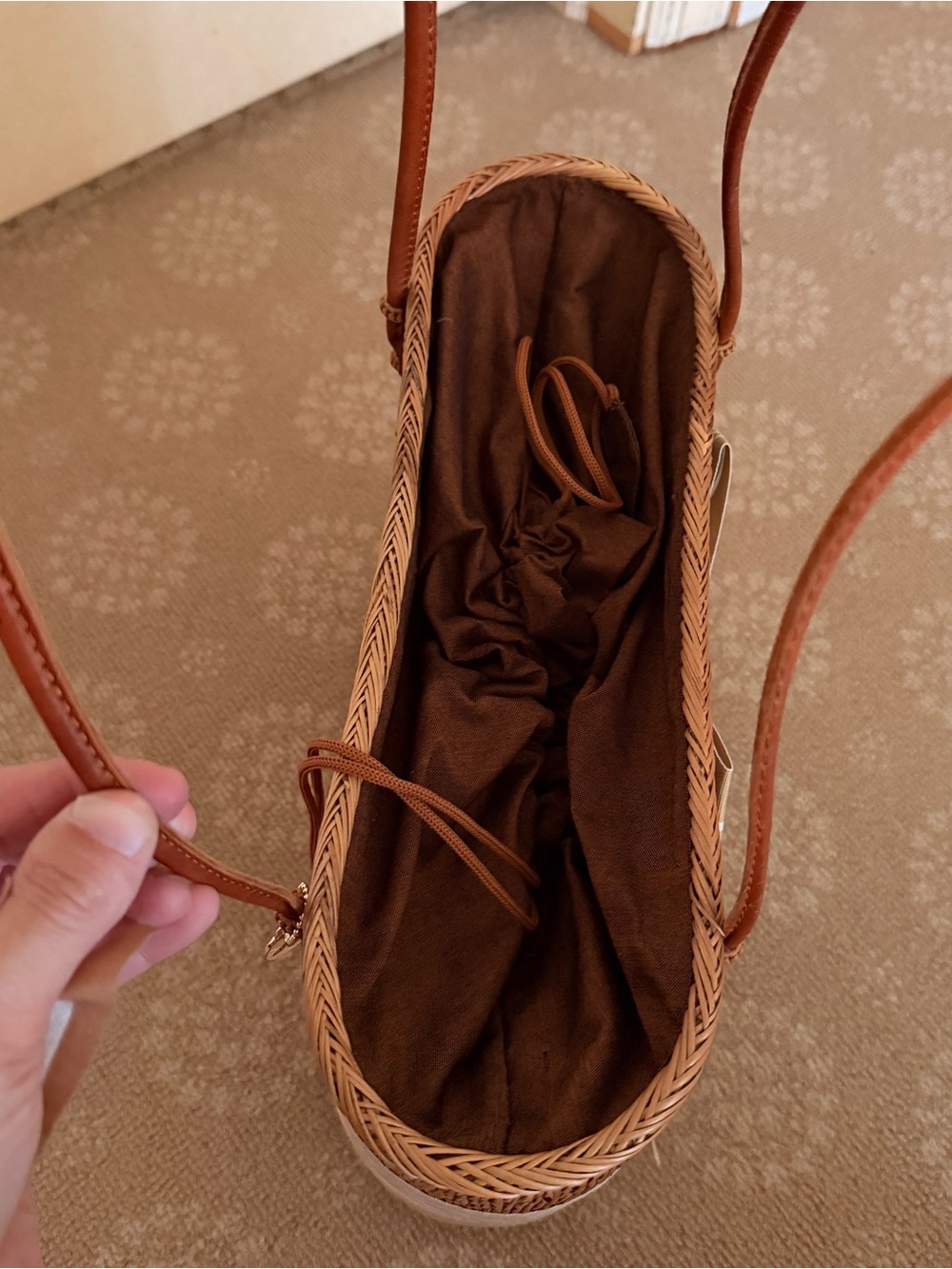 EUC Bosom Buddy Handwoven Straw Bag with Ribbon & Sand Dollar - Picture 3 of 14